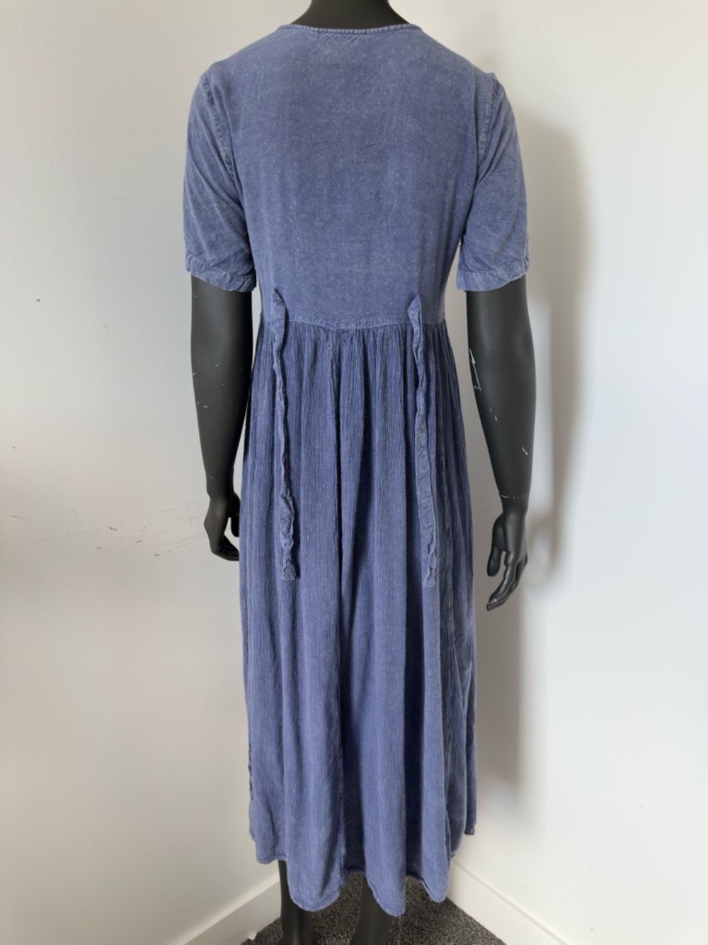 298. VTG Blue Embroidered Button-Front Velour Women's Dress - Picture 7 of 11